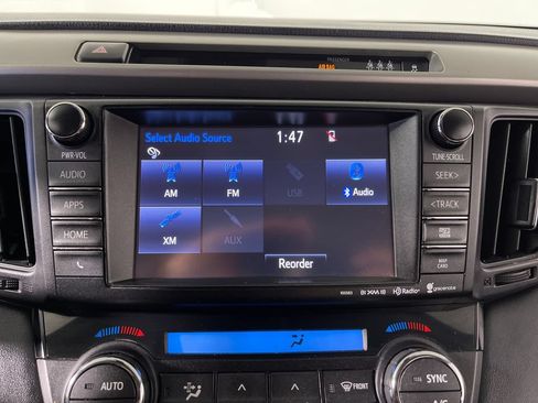 Used 2017 Toyota RAV4 XLE w/ Carpet Mat Package FWD image 20