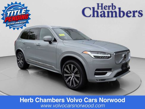 Certified 2024 Volvo XC90 B5 Core AWD/4WD image 1
