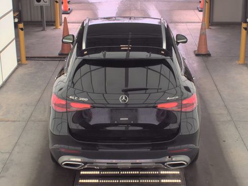 Used 2024 Mercedes-Benz GLC 300 4MATIC image 7