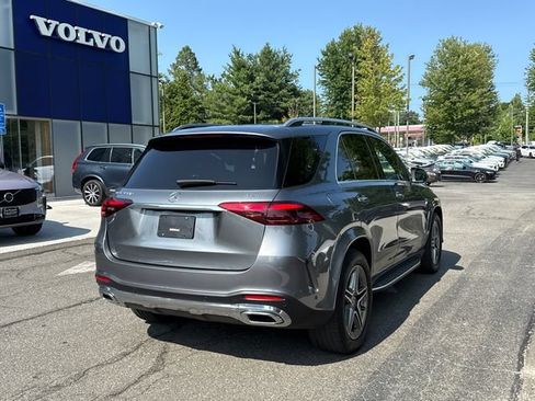 Used 2025 Mercedes-Benz GLE 450e 4MATIC image 4