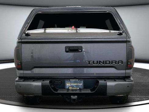 Used 2021 Toyota Tundra Limited w/ Limited Premium Package AWD/4WD image 5