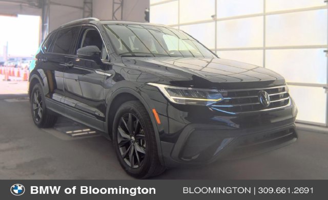 Used 2023 Volkswagen Tiguan SE FWD image 1