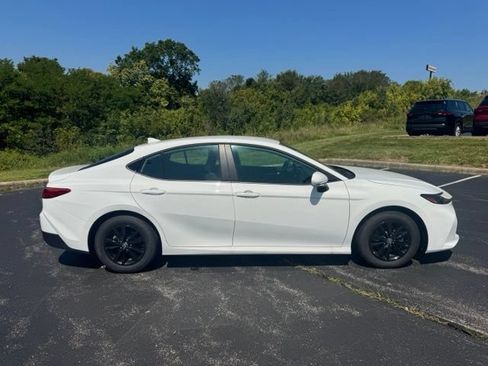Used 2026 Toyota Camry LE w/ Convenience Package FWD image 2
