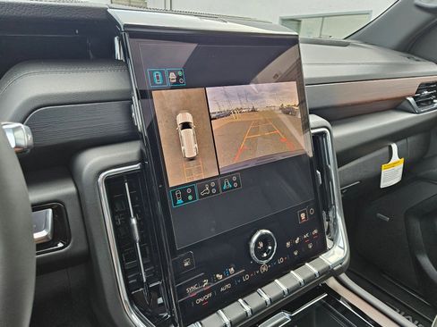 New 2026 GMC Yukon Denali image 17