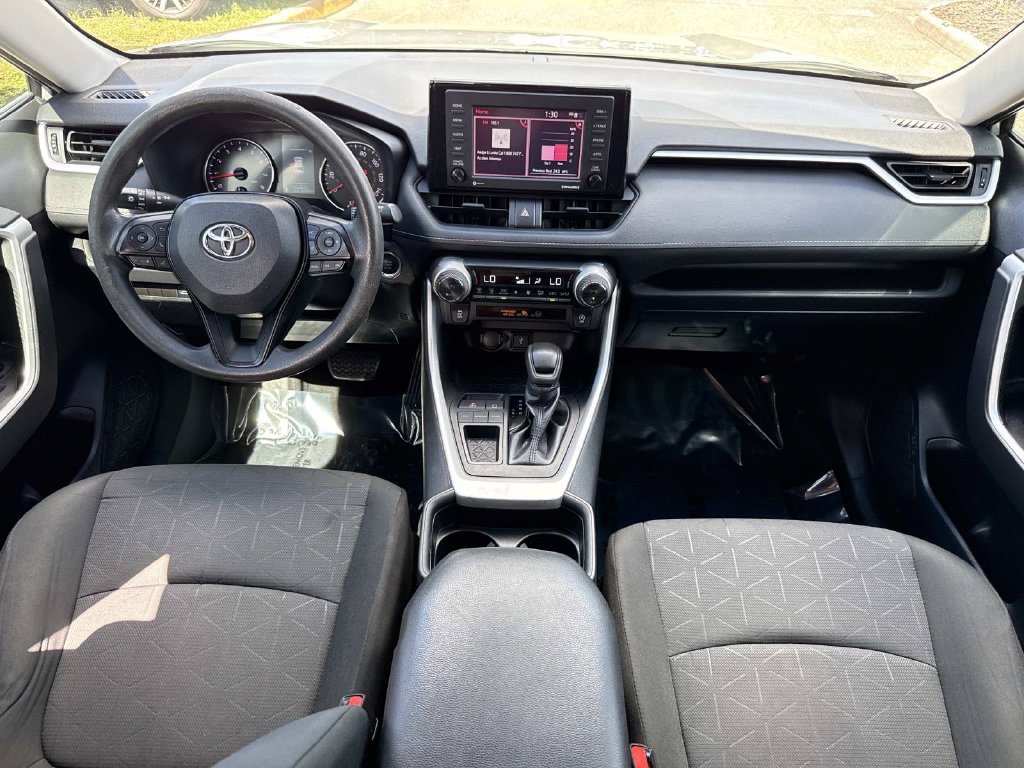Used 2021 Toyota RAV4 XLE w/ Convenience Package FWD image 18