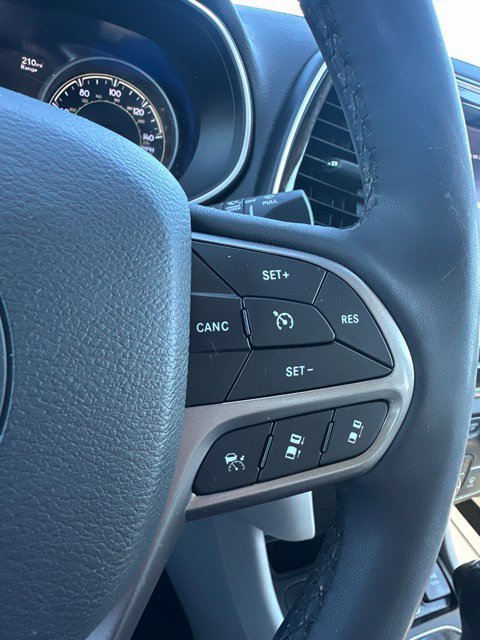 Used 2021 Jeep Cherokee Limited w/ Elite Package AWD/4WD image 27