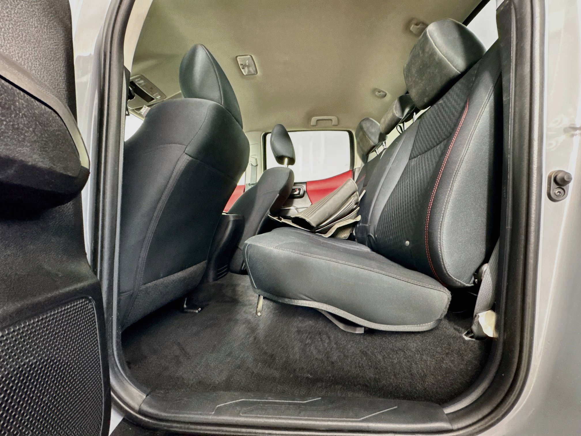 Used 2021 Toyota Tacoma SR5 AWD/4WD image 23