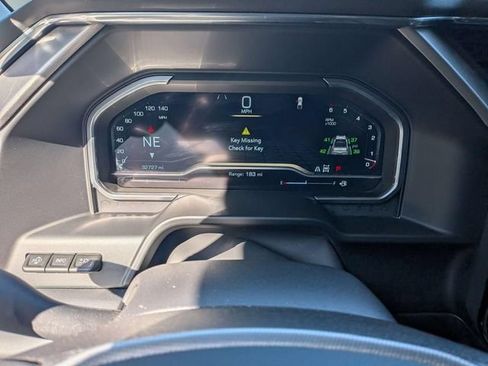 Used 2023 GMC Sierra 1500 Denali w/ Technology Package AWD/4WD image 17