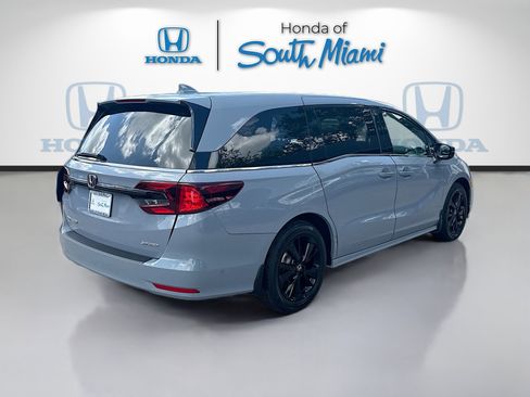 Used 2024 Honda Odyssey Sport image 7