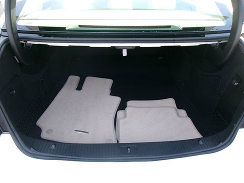 Used 2012 Mercedes-Benz E 350 4MATIC Sedan image 13