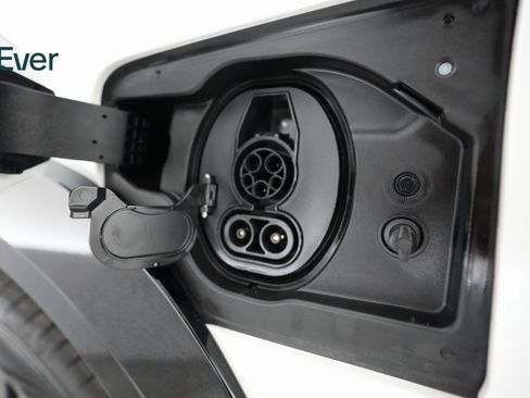 Used 2023 Lexus RZ 450e Premium image 24