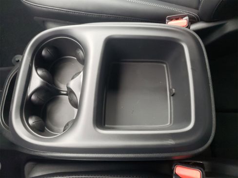 New 2026 Chrysler Pacifica Select image 11