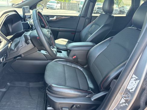 Used 2023 Ford Escape ST-Line AWD/4WD image 9