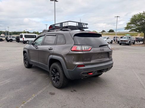 Used 2019 Jeep Cherokee Trailhawk w/ Comfort/Convenience Group AWD/4WD image 5