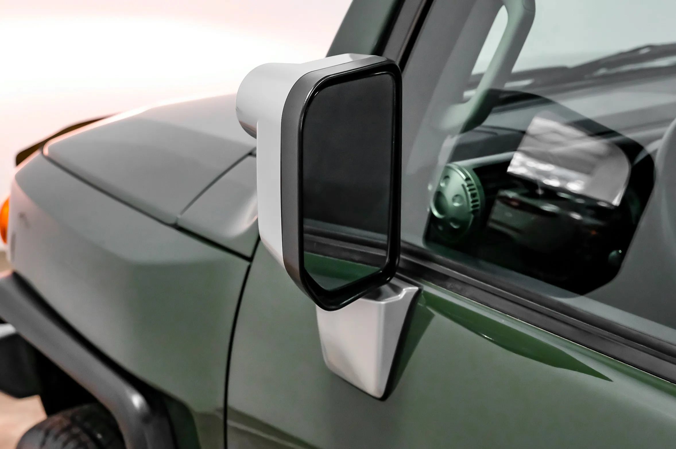 Used 2010 Toyota FJ Cruiser 4WD image 28