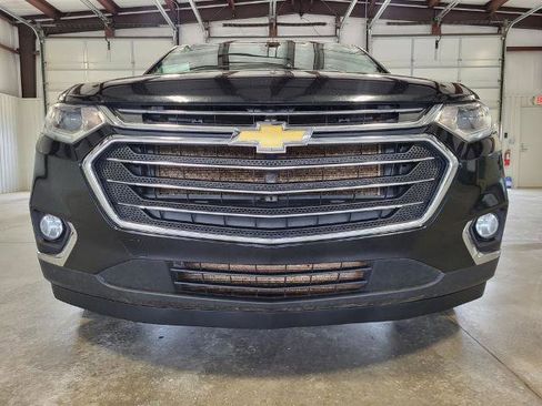 Used 2020 Chevrolet Traverse LT image 8