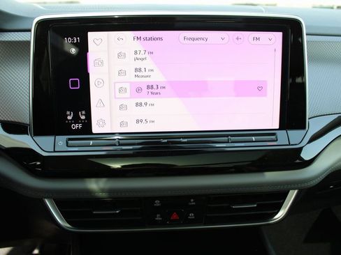 Used 2025 Volkswagen Atlas Peak Edition SE image 13