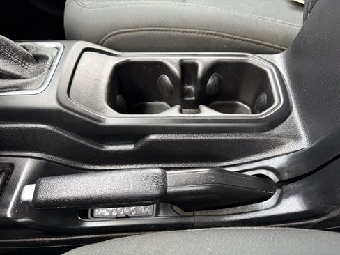 Used 2019 Jeep Wrangler Unlimited Sport image 22