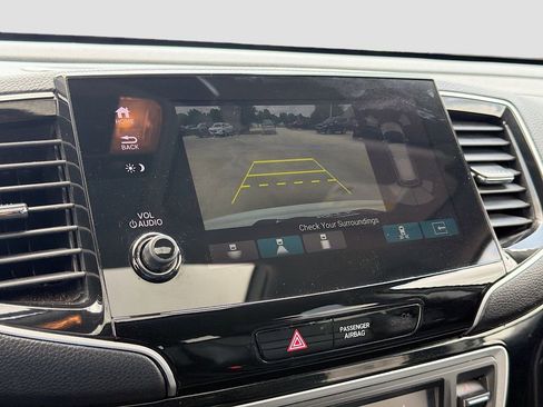 Used 2022 Honda Pilot Touring image 14