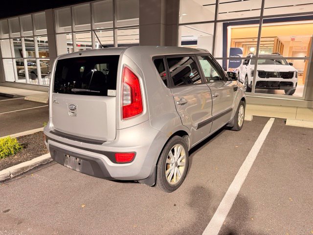Used 2013 Kia Soul + FWD image 3