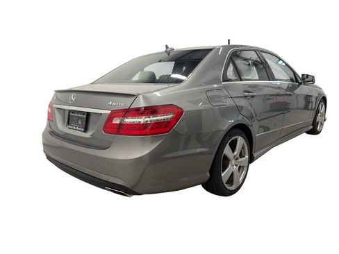 Used 2011 Mercedes-Benz E 350 4MATIC Sedan image 4