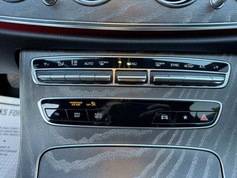 Used 2021 Mercedes-Benz E 350 4MATIC Sedan image 18