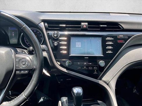 Used 2020 Toyota Camry SE FWD image 8