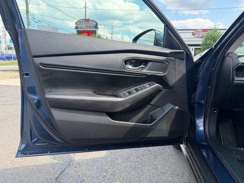 Used 2023 Honda Accord EX image 9