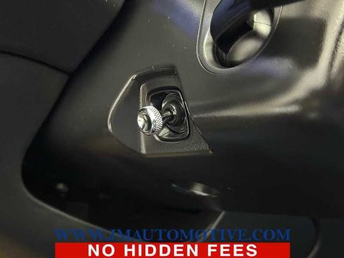 Used 2020 Bentley Bentayga Design Series image 43