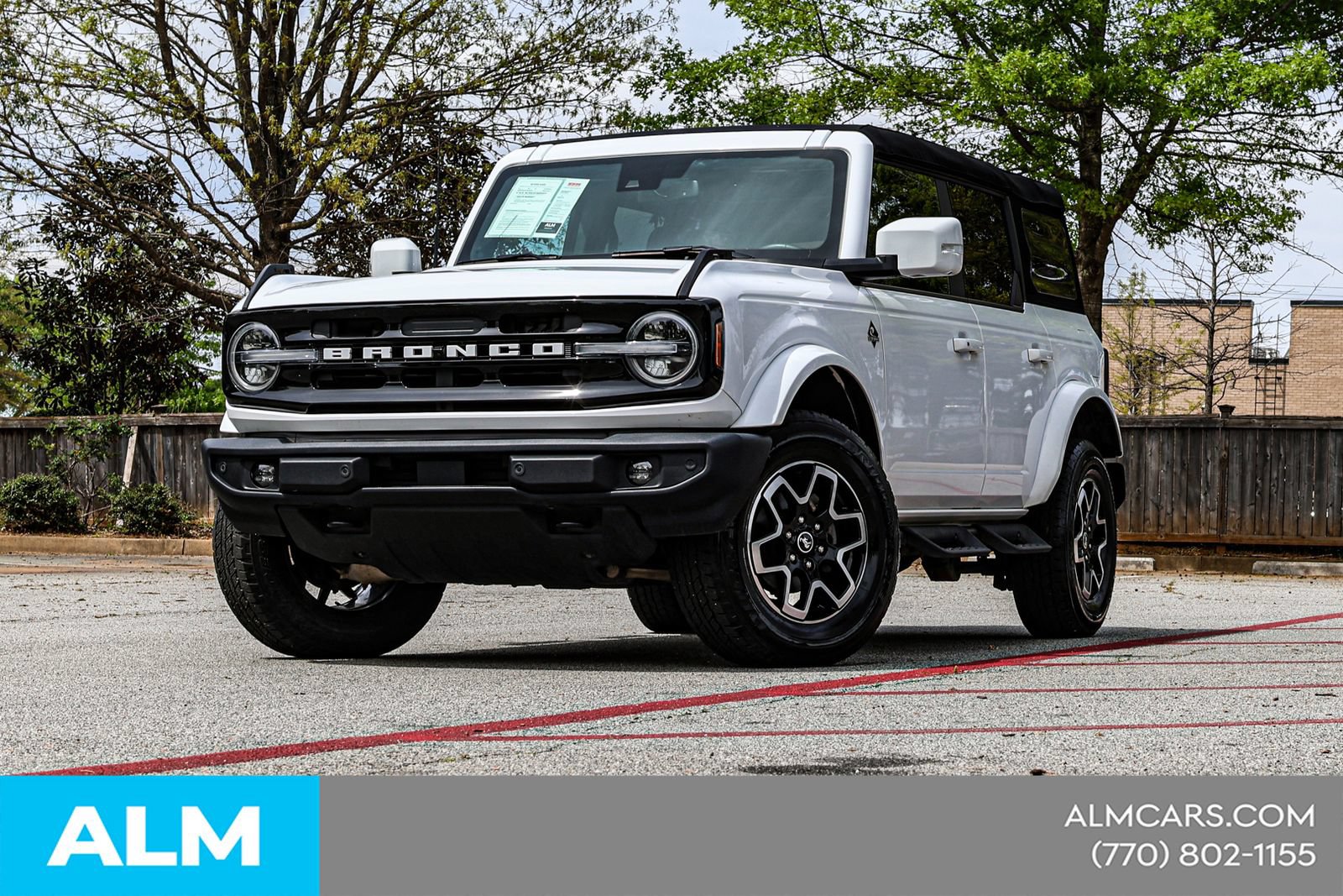 Used 2023 Ford Bronco Outer Banks AWD/4WD image 2