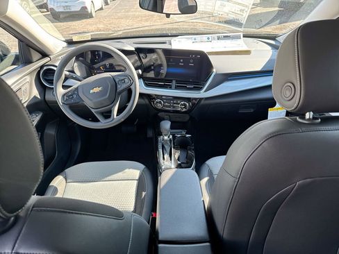 New 2026 Chevrolet Trax LT image 29