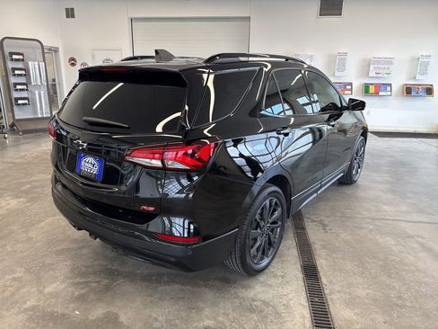 Used 2024 Chevrolet Equinox RS w/ RS Leather Package image 3