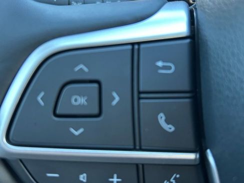 New 2026 Toyota Highlander Platinum AWD/4WD image 13