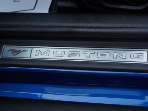 Used 2017 Ford Mustang GT Premium w/ Equipment Group 401A RWD image 19