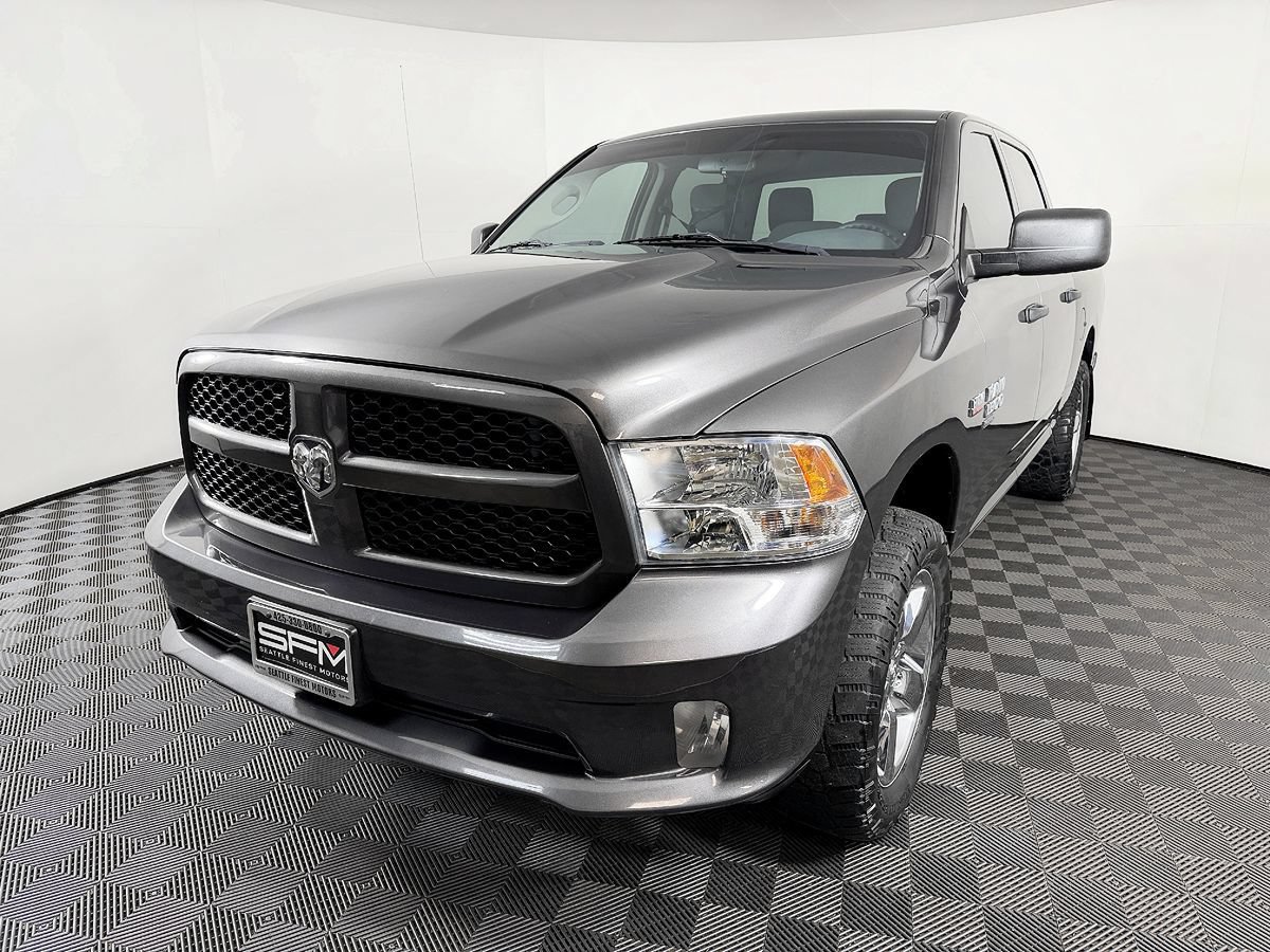 Used 2019 RAM 1500 Express w/ Express Value Package AWD/4WD image 3