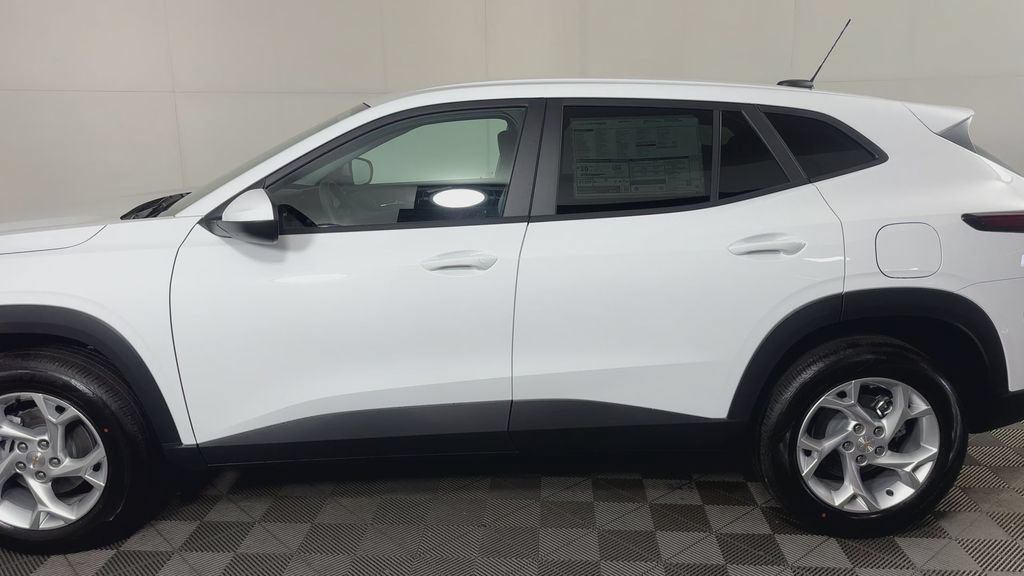 New 2026 Chevrolet Trax LS w/ LS Convenience Package FWD image 6