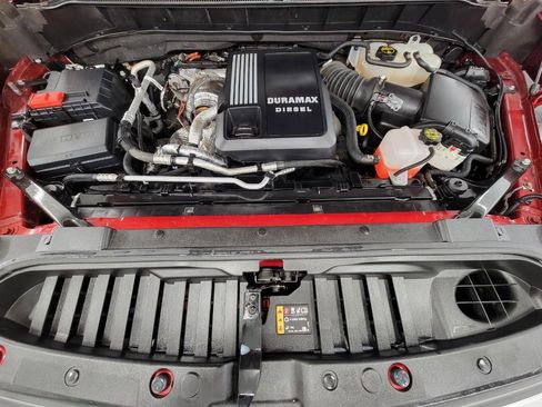 Used 2024 Chevrolet Silverado 1500 High Country image 9