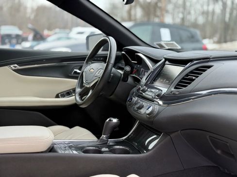 Used 2018 Chevrolet Impala Premier w/ Premier Confidence Package image 47