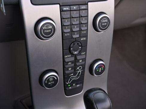 Used 2008 Volvo C70 T5 image 22