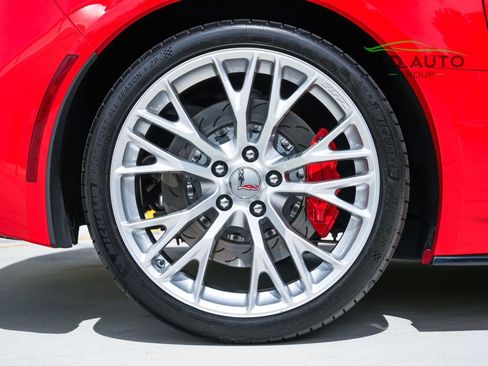 Used 2016 Chevrolet Corvette Z06 w/ 3LZ Preferred Equipment Group image 36