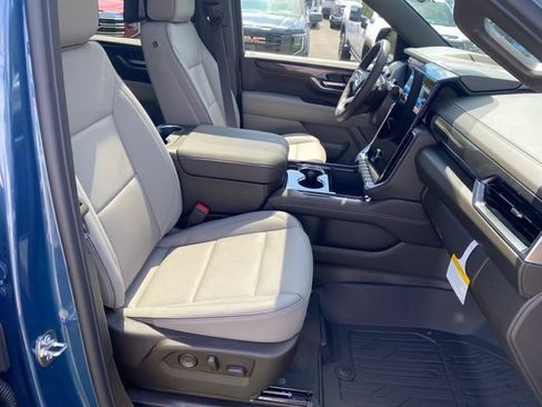 New 2026 GMC Yukon Elevation w/ Elevation Premium Package AWD/4WD image 25