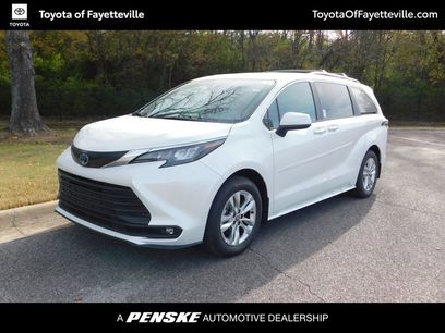 Used 2025 Toyota Sienna XLE w/ XLE Plus Package
