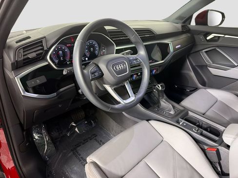 Used 2022 Audi Q3 2.0T Premium Plus w/ Premium Plus Package AWD/4WD image 9