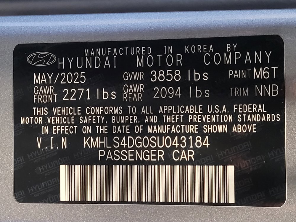 Used 2025 Hyundai Elantra SEL FWD image 33