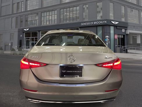 Used 2022 Mercedes-Benz C 300 4MATIC Sedan image 3