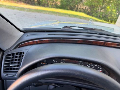 Used 2000 Mercedes-Benz CLK 320 Cabriolet image 67