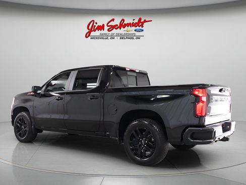 Used 2025 Chevrolet Silverado 1500 RST w/ LPO, Utility Wall Package AWD/4WD image 4