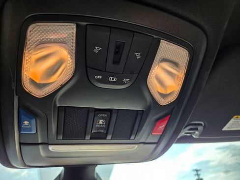 Used 2022 RAM 1500 Big Horn AWD/4WD image 11