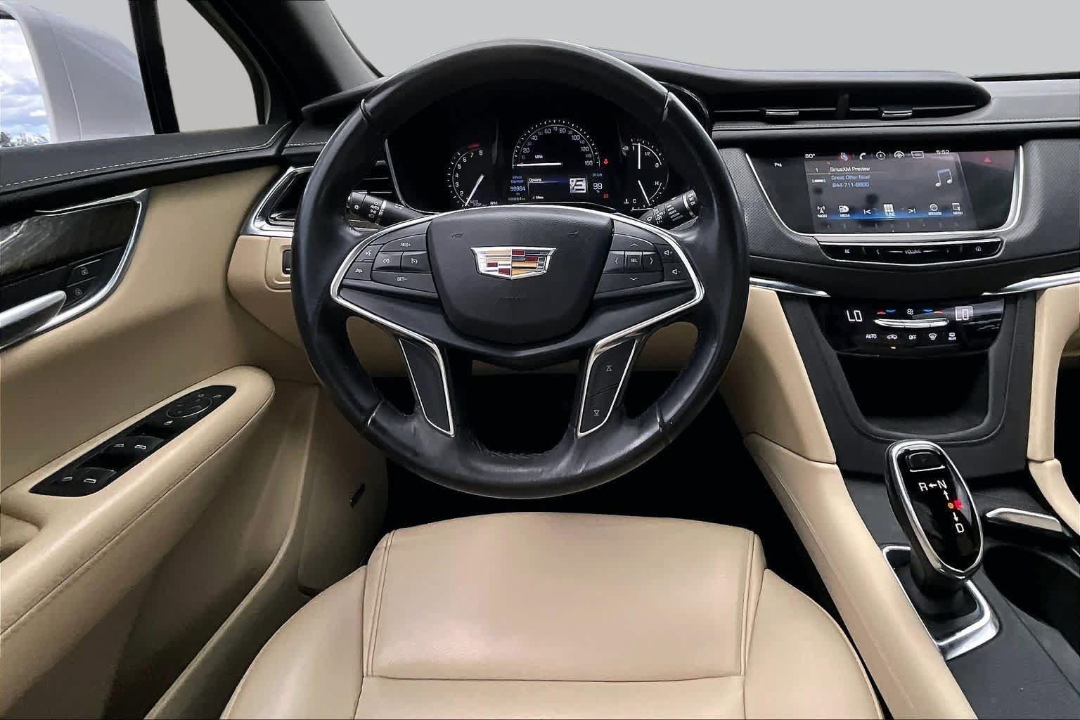 Used 2019 Cadillac XT5 FWD image 8