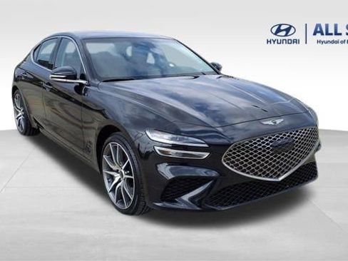 Used 2025 Genesis G70 2.5T image 1